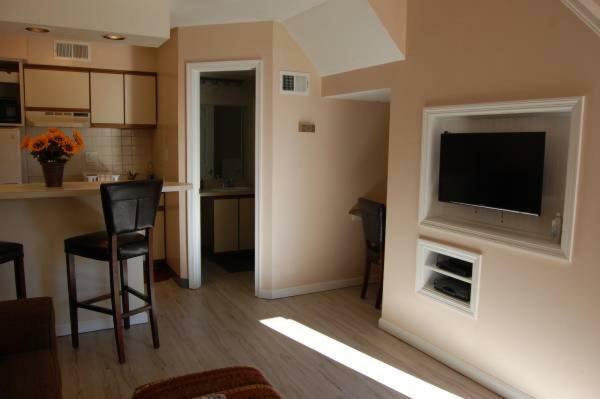 Executive Suites Winchester Esterno foto